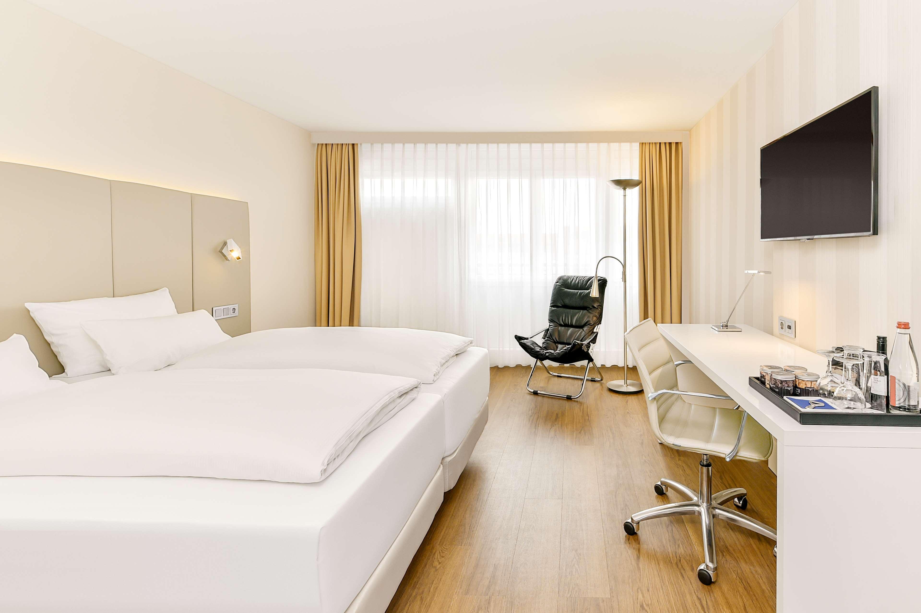 Hotel Nh 4*