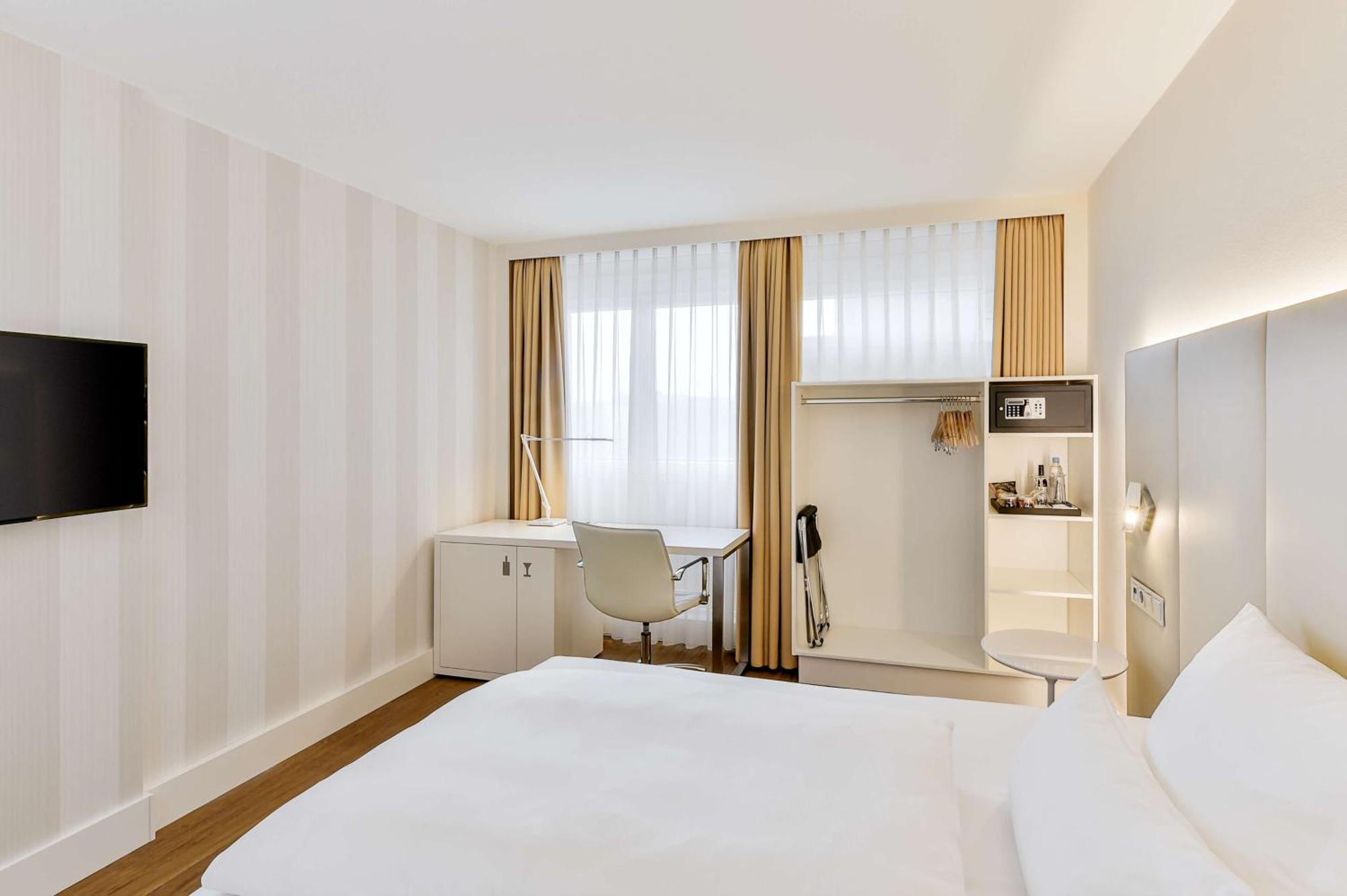 Hotel Nh 4*