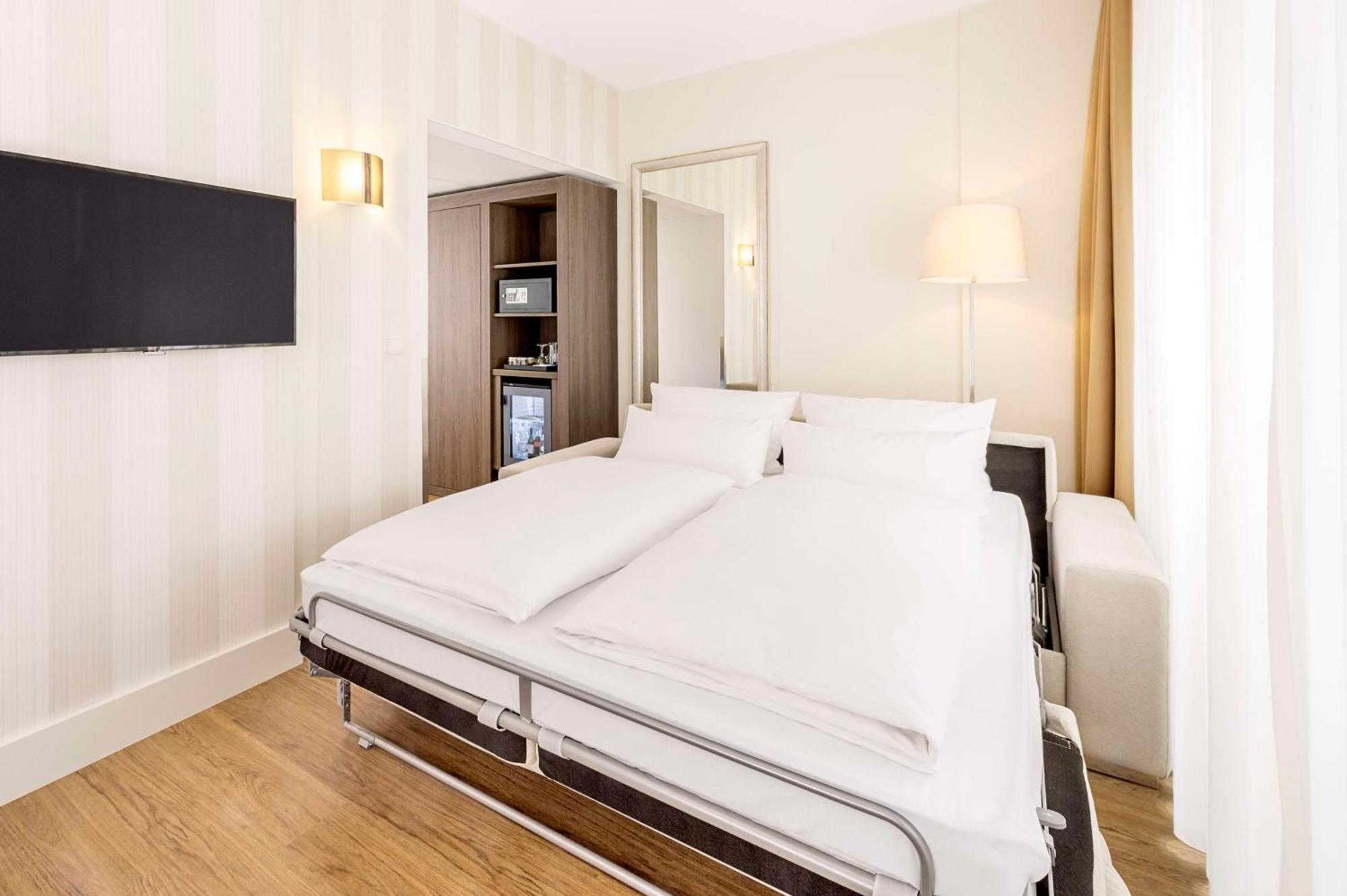 Hotel Nh 4*